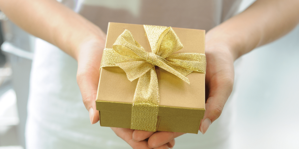 How to Create a Gift Giving Guide